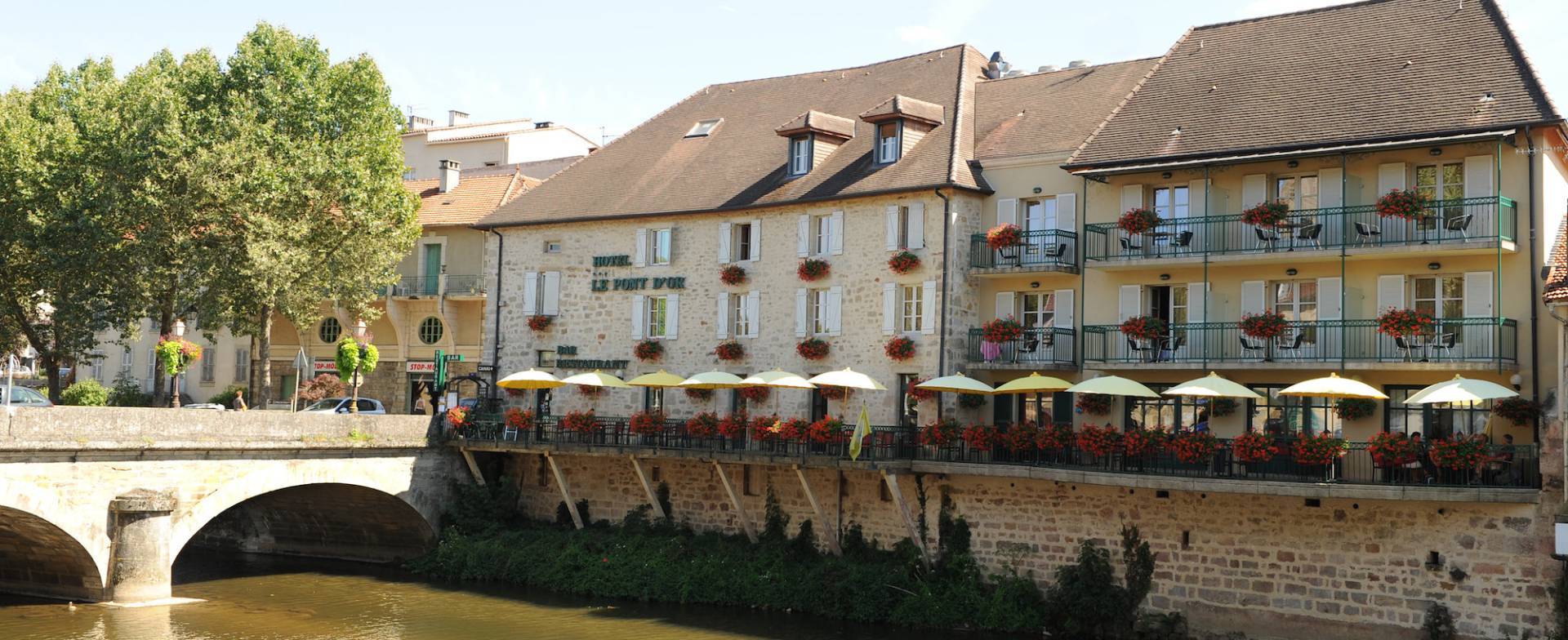 Hôtel restaurant centre-ville de Figeac | Best Western Le Pont d'Or